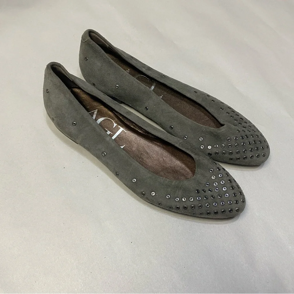 AGL Attilio Giusti Leombruni Flats US Size 5 Suede Leather Grommet Mist Grey NWT